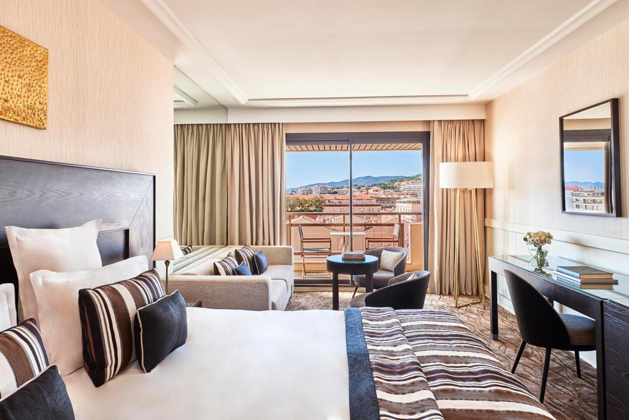 Hotel Barriere Le Gray D'Albion Cannes Exterior photo